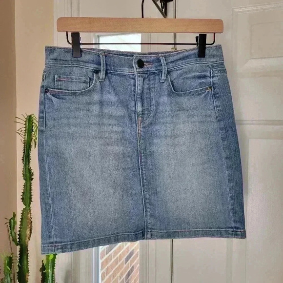 Ann Taylor Loft Jean Lightwash Mini Skirt, Size 26in/2 - Picture 2 of 7